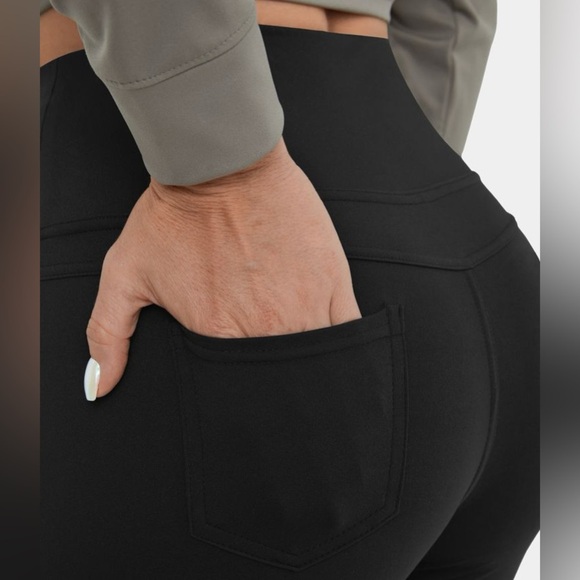Halara Black High Waisted Back Pocket Flare Yoga Leggings | NEW/NWT!!🖤 - Picture 5 of 16